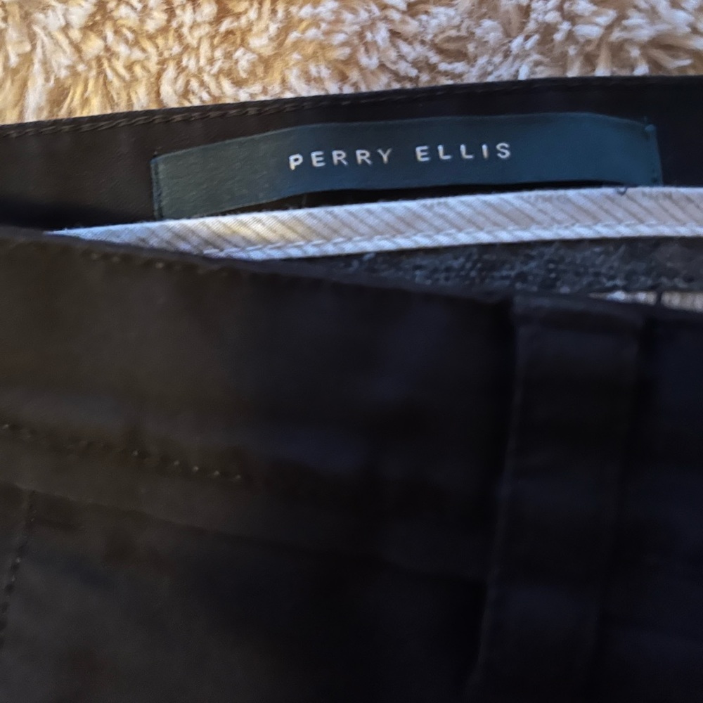 Men’s chinos